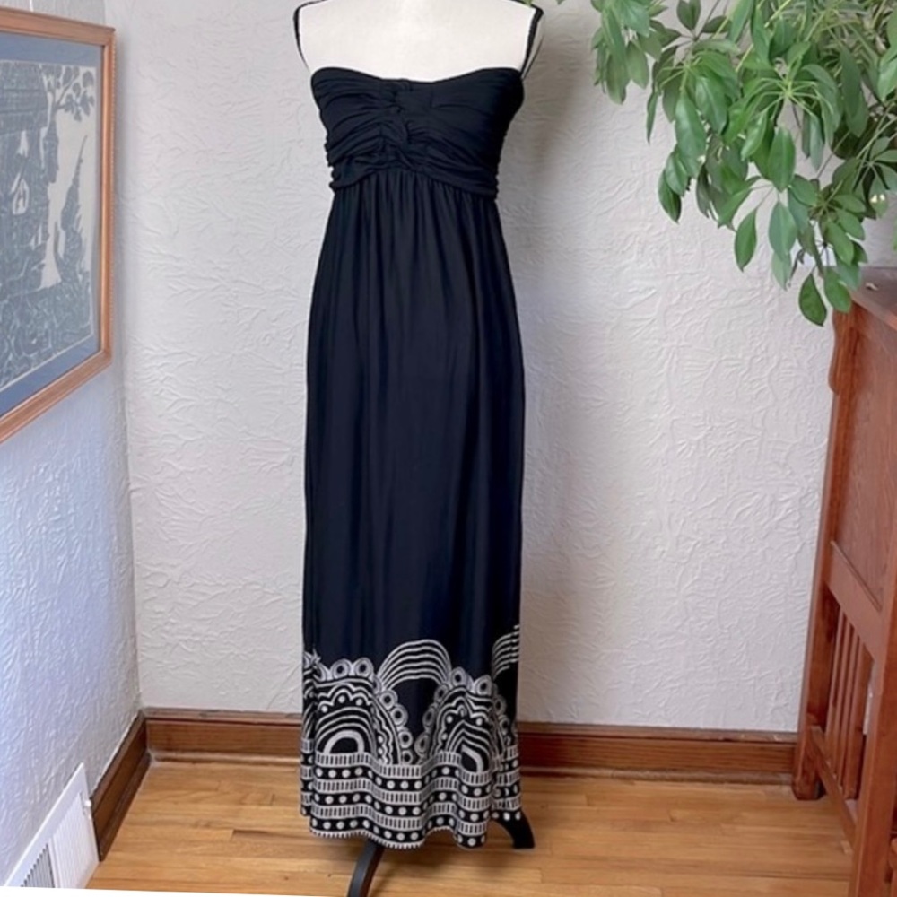 Contour Strapless Maxi Dress